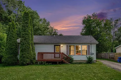 Exterior - 524 Graham, Cassopolis, MI 49031 photo 2 of 6