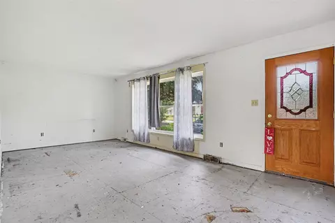Living - 524 Graham, Cassopolis, MI 49031 photo 1 of 3