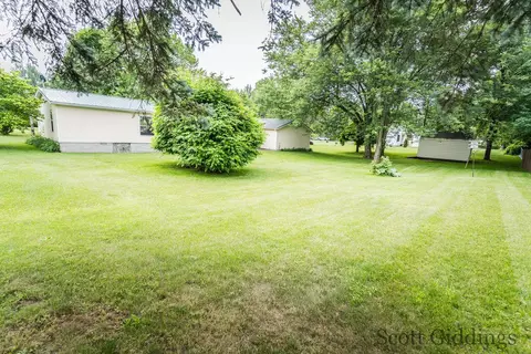 Exterior - 206 E 1st, Stanton, MI 48888 photo 10 of 10