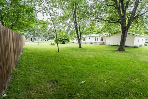 Exterior - 206 E 1st, Stanton, MI 48888 photo 5 of 10