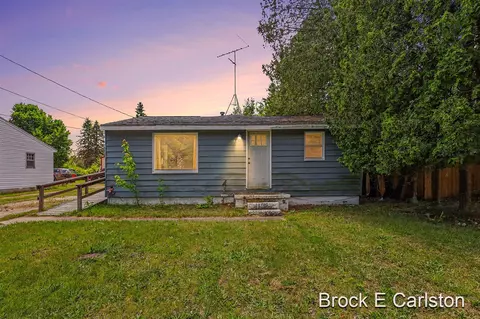 643 E Sternberg, Norton Shores, MI 49441