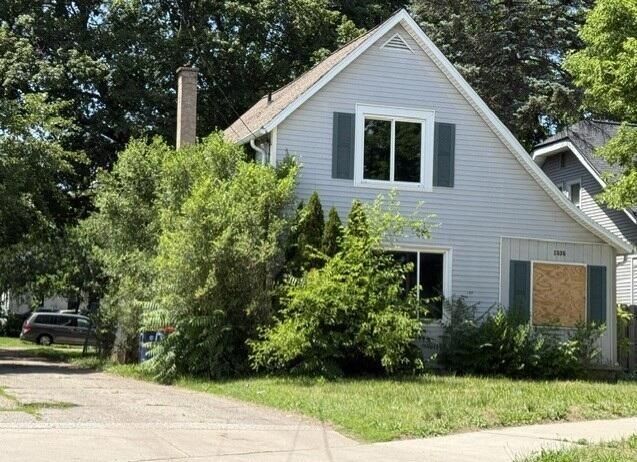 1335 Kalamazoo, Grand Rapids, MI 49507