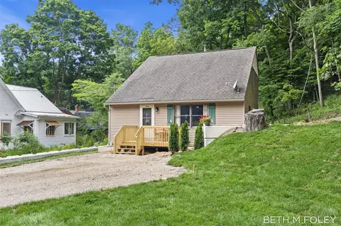 692 Mt Pisgah, Holland, MI 49424