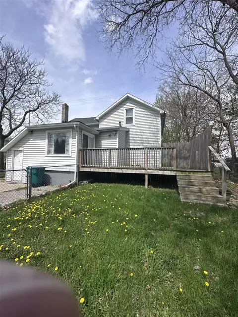 1002 E Oliver, Owosso, MI 48867 photo 16
