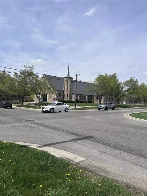 1002 E Oliver, Owosso, MI 48867 photo 6