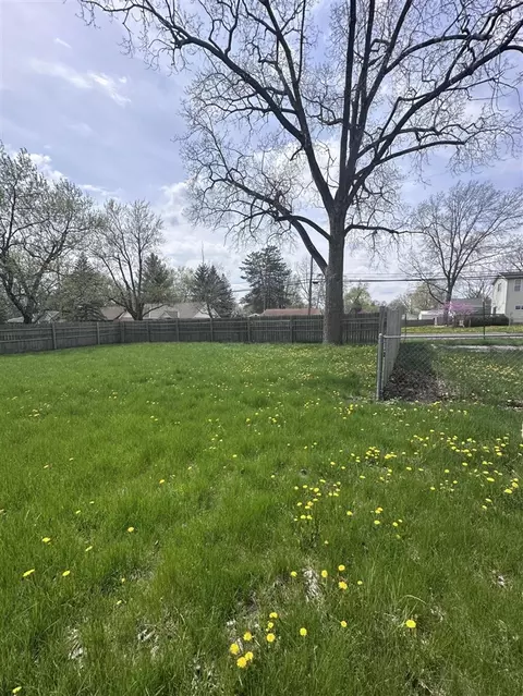 1002 E Oliver, Owosso, MI 48867 photo 18