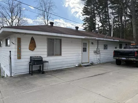 6020 Cole, Newaygo, MI 49337