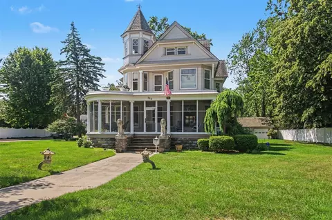 360 E Central, Zeeland, MI 49464
