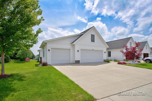 850 Harper Woods #24, Byron Center, MI 49315