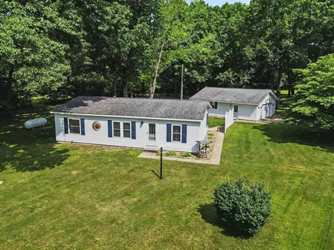 14164 Riverside, Constantine, MI 49042