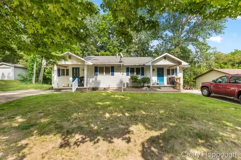 610-612 N Dexter, Ionia, MI 48846