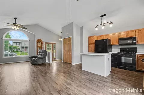 105 Pineview, Belding, MI 48809 photo 4