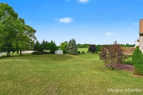 105 Pineview, Belding, MI 48809 photo 27