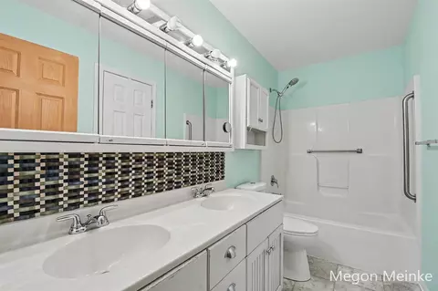105 Pineview, Belding, MI 48809 photo 13