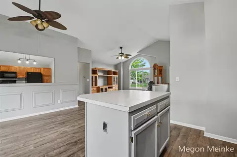 105 Pineview, Belding, MI 48809 photo 8