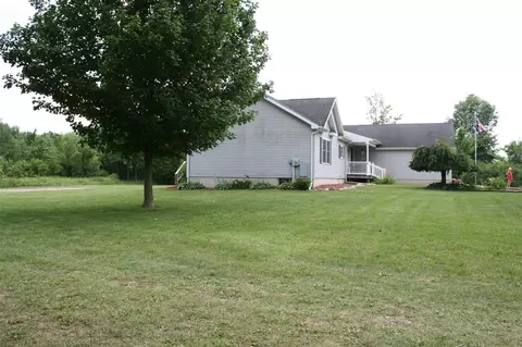 Exterior - 14021 Pardee, Buchanan, MI 49107 photo 6 of 14