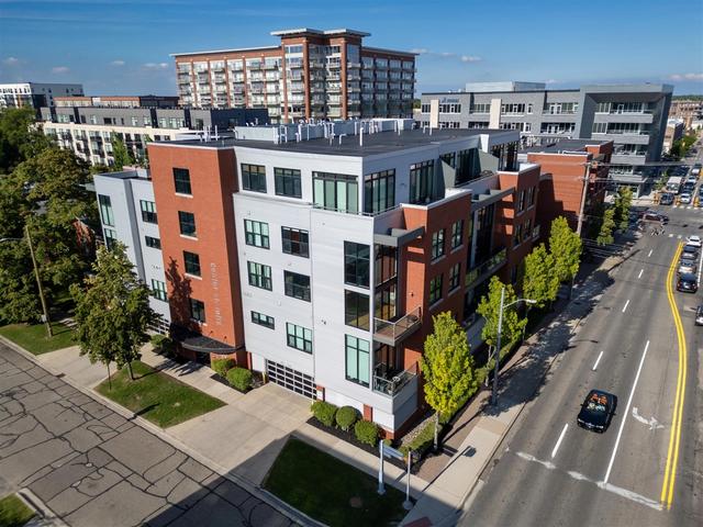 100 N N Ctr, Royal Oak, MI 48067