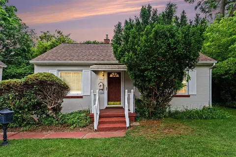 429 Coldbrook, Grand Rapids, MI 49503