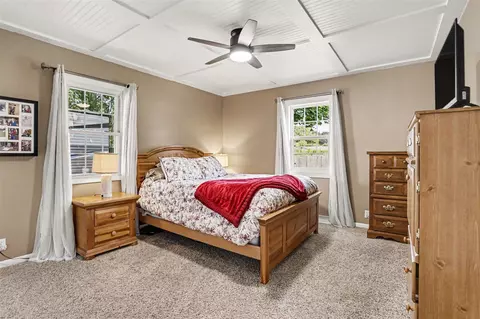 Bedroom - 16596 Morris, Three Rivers, MI 49093 photo 1 of 2