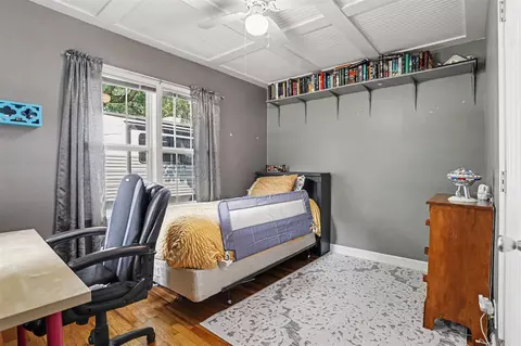 Bedroom - 16596 Morris, Three Rivers, MI 49093 photo 2 of 2