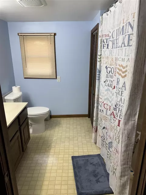 Bath - 141 S Beechwood, Stanton, MI 48888 photo 1 of 1