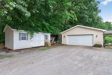 Exterior - 6455 Jordan, Jackson, MI 49201 photo 6 of 11