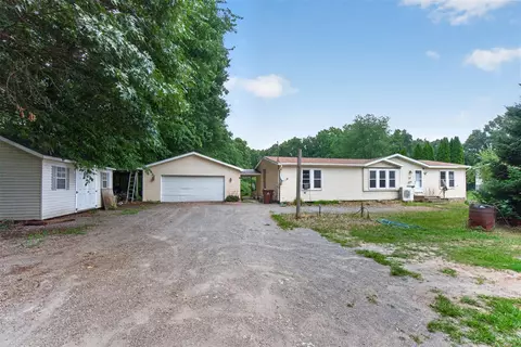 Exterior - 6455 Jordan, Jackson, MI 49201 photo 5 of 11