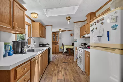 Entry Way - 6455 Jordan, Jackson, MI 49201 photo 3 of 3