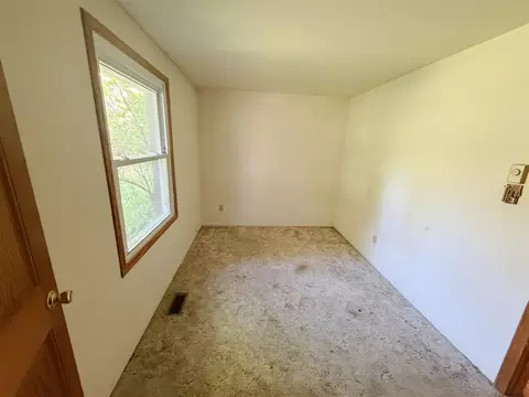 Bedroom - 12375 Musbach, Munith, MI 49259 photo 3 of 3