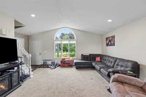 678 Apache, Fremont, MI 49412 photo 7