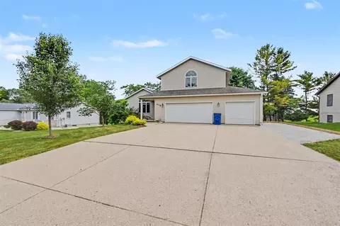 678 Apache, Fremont, MI 49412 photo 5