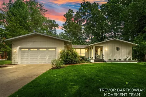 1292 Edinborough, Norton Shores, MI 49441