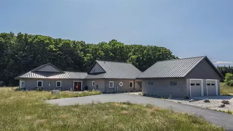 11425 Kerry, Brethren, MI 49619
