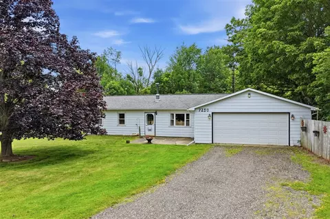 7250 101st, South Haven, MI 49090