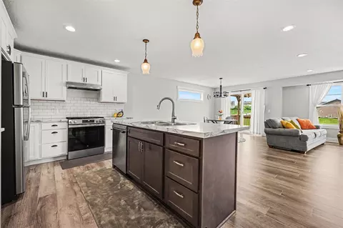 Kitchen - 2599 144th, Dorr, MI 49323 photo 2 of 3