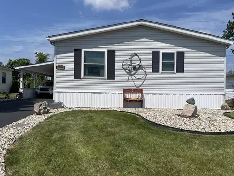 7286 White Oak, Portage, MI 49002