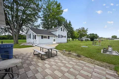Exterior - 1253 S Waldron, Crystal, MI 48818 photo 4 of 8