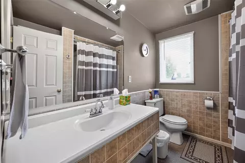 Bath - 1253 S Waldron, Crystal, MI 48818 photo 1 of 1