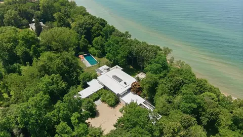 1600 Rocky Gap, Benton Harbor, MI 49022