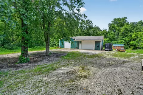 Exterior - 64030 Chain Lk, Cassopolis, MI 49031 photo 4 of 8