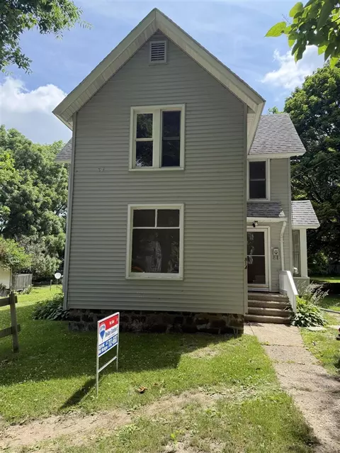 814 N Clinton, Albion, MI 49224