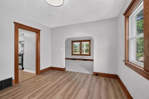 Living - 311 Gilbert, Jackson, MI 49201 photo 7 of 13