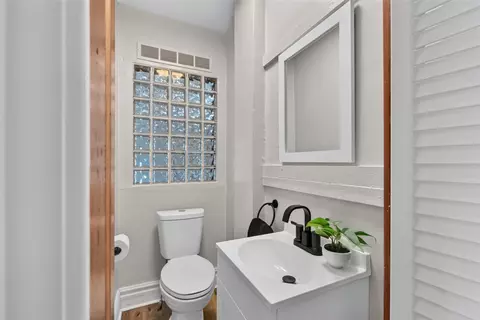 Bath - 311 Gilbert, Jackson, MI 49201 photo 1 of 3