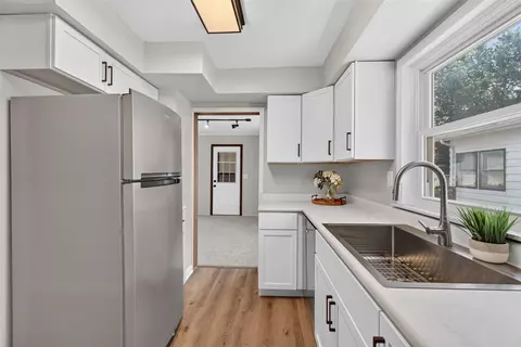 Kitchen - 311 Gilbert, Jackson, MI 49201 photo 3 of 3