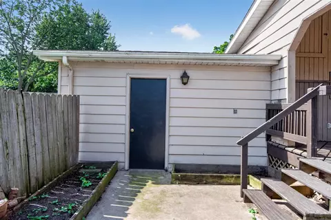 Exterior - 311 Gilbert, Jackson, MI 49201 photo 11 of 12