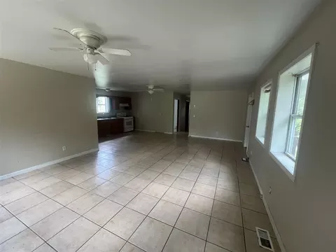 2117 E Jackson, Tekonsha, MI 49092 photo 3