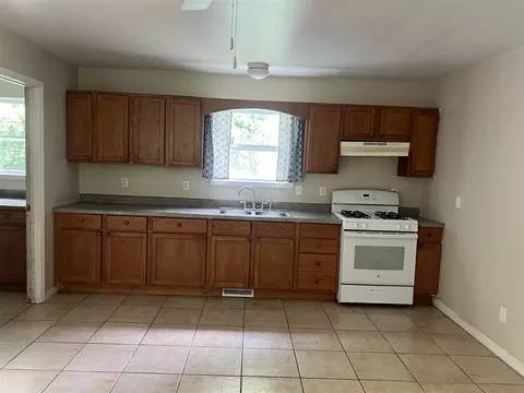 2117 E Jackson, Tekonsha, MI 49092 photo 2
