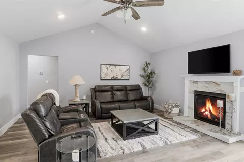 501 E Stoneridge, Plainwell, MI 49080 photo 3
