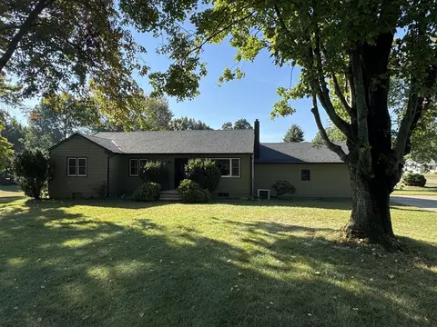 27201 Stuart, Edwardsburg, MI 49112