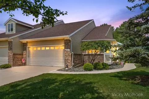 335 E North, Hastings, MI 49058